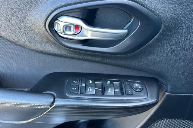 used 2014 Jeep Cherokee car, priced at $7,995