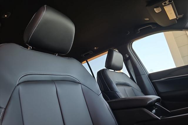 new 2025 Jeep Grand Cherokee car, priced at $48,290