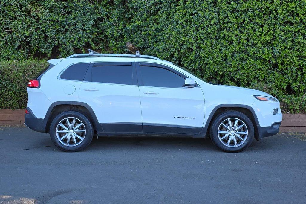 used 2018 Jeep Cherokee car, priced at $11,995