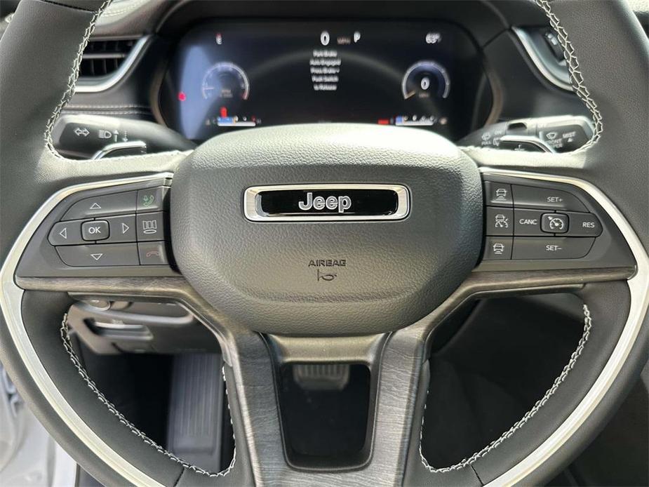 new 2024 Jeep Grand Cherokee car, priced at $45,248