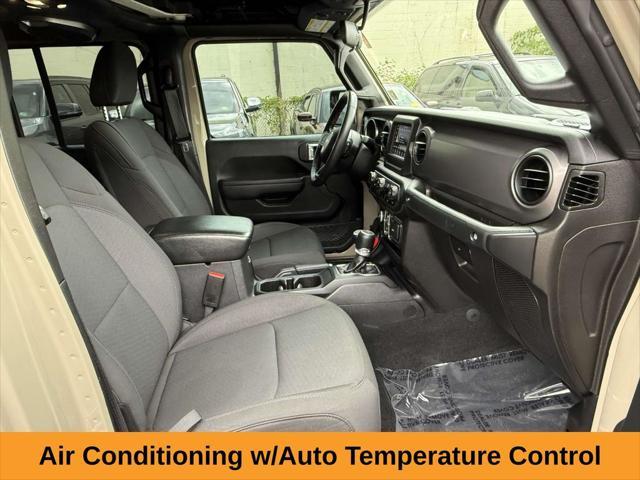 used 2022 Jeep Gladiator car, priced at $28,500