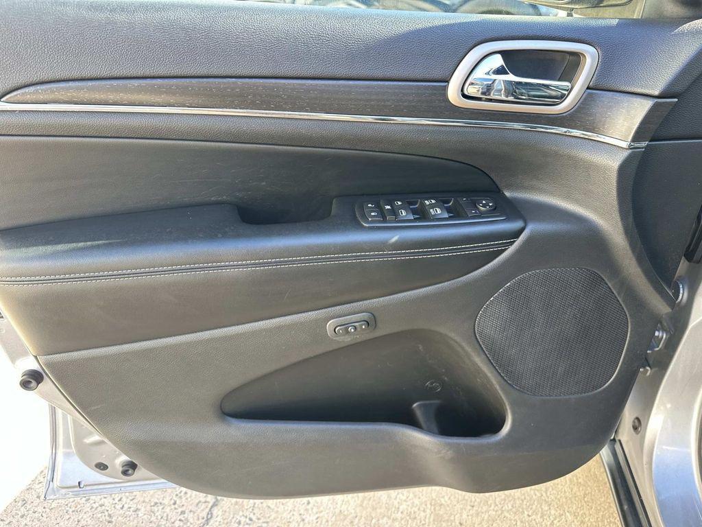 used 2017 Jeep Grand Cherokee car, priced at $15,500