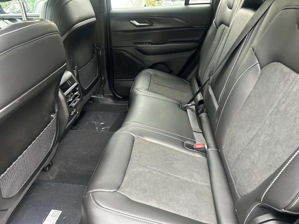 new 2025 Jeep Grand Cherokee car, priced at $35,255