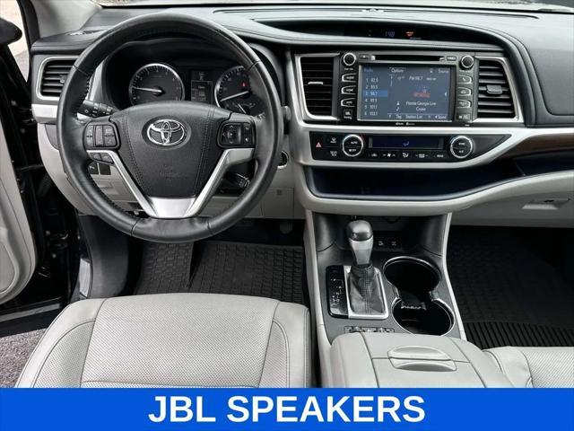 used 2015 Toyota Highlander car, priced at $18,725