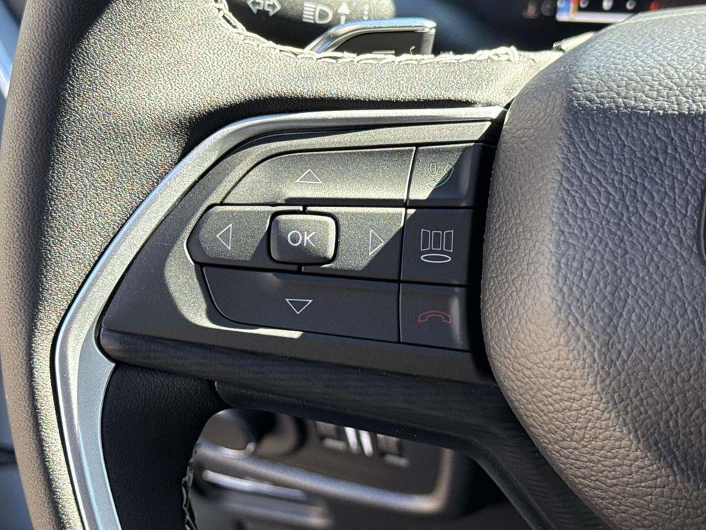 new 2025 Jeep Grand Cherokee L car, priced at $37,879