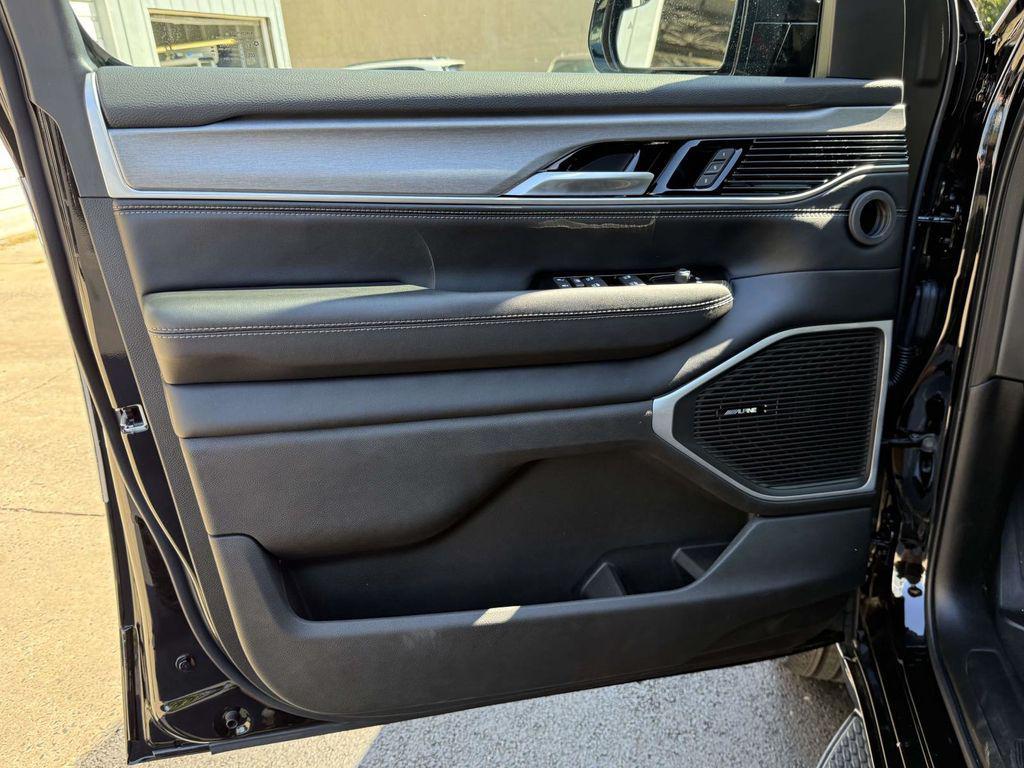 new 2025 Jeep Wagoneer car, priced at $66,060