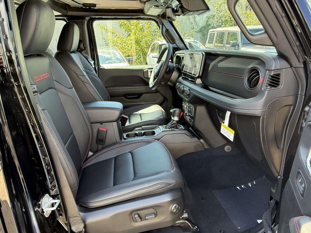 new 2025 Jeep Gladiator car, priced at $51,023