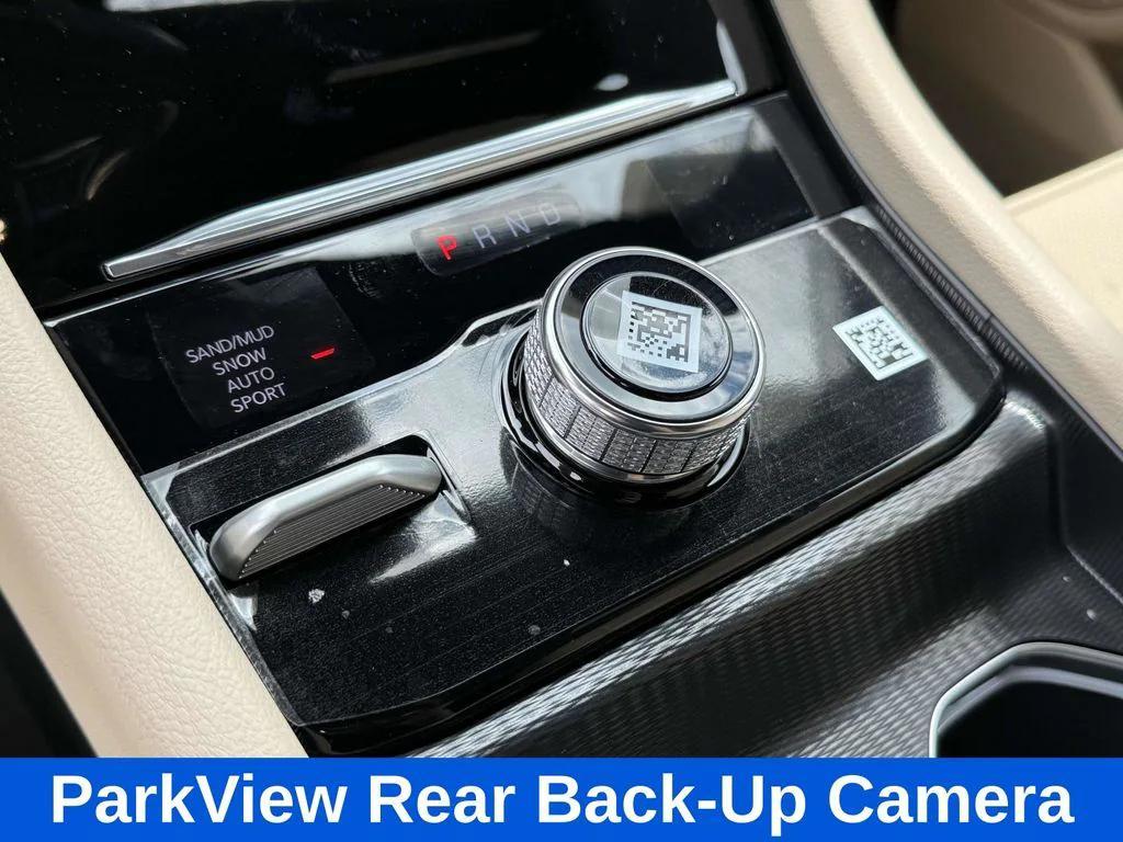 new 2025 Jeep Grand Cherokee car, priced at $45,802
