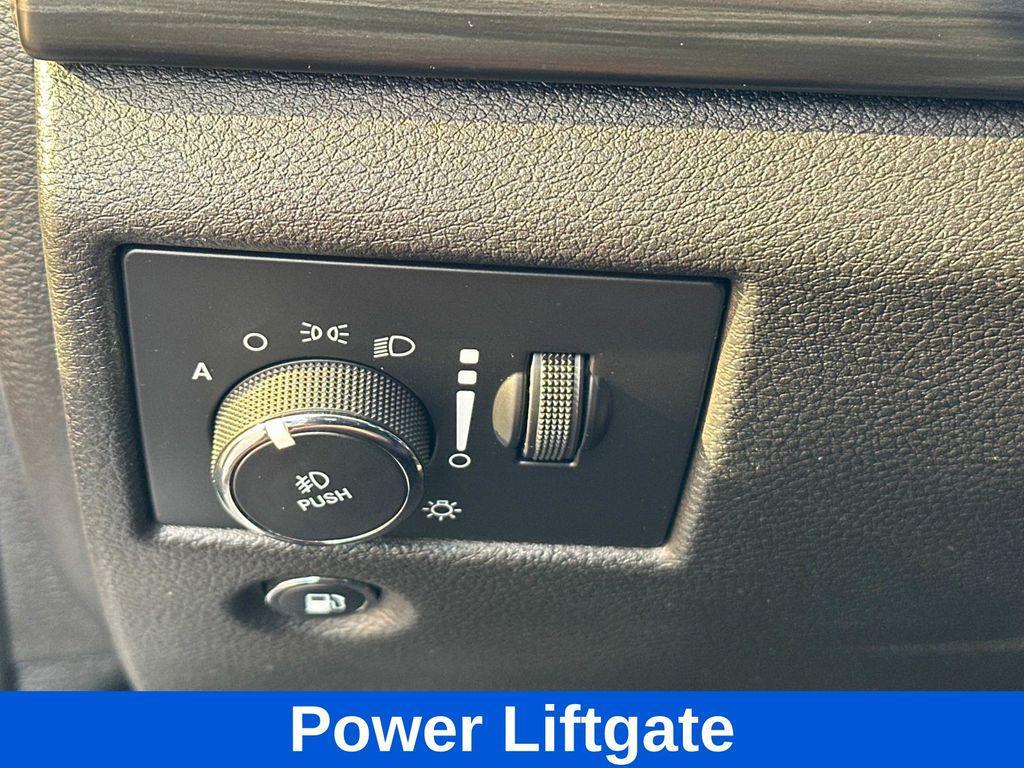 used 2019 Jeep Grand Cherokee car, priced at $19,690