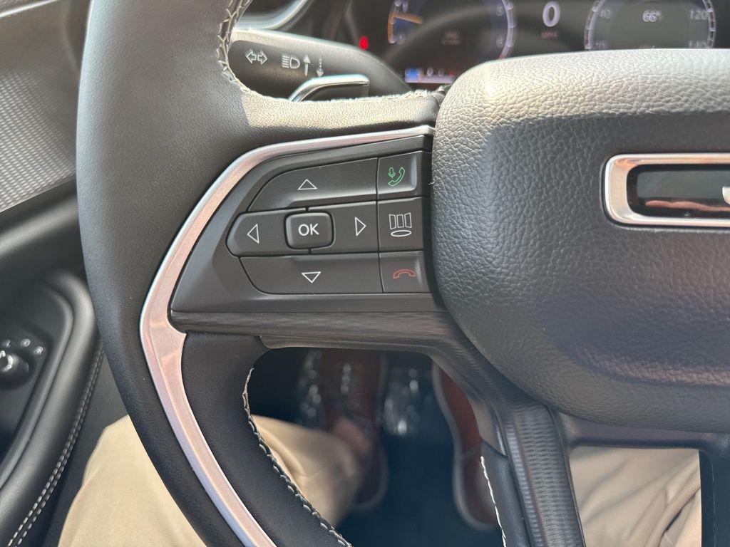 used 2025 Jeep Grand Cherokee L car, priced at $34,900