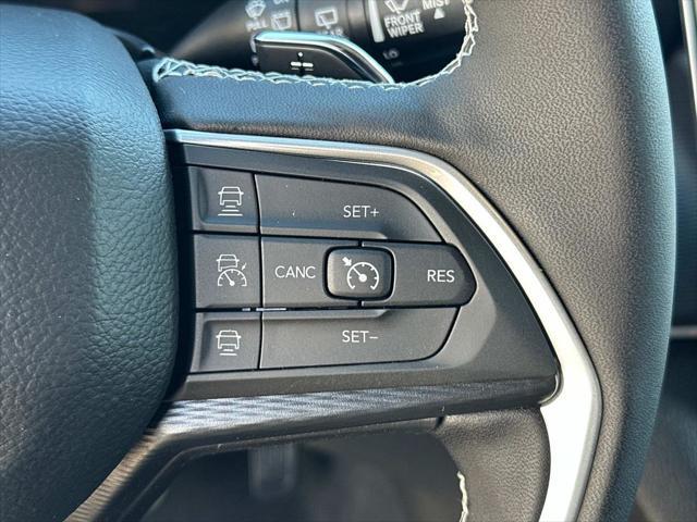 new 2025 Jeep Grand Cherokee car, priced at $38,080