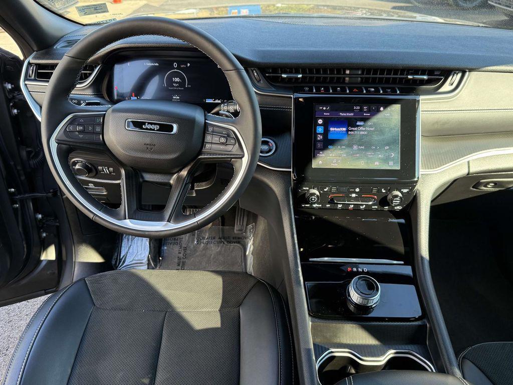 used 2025 Jeep Grand Cherokee car, priced at $37,000