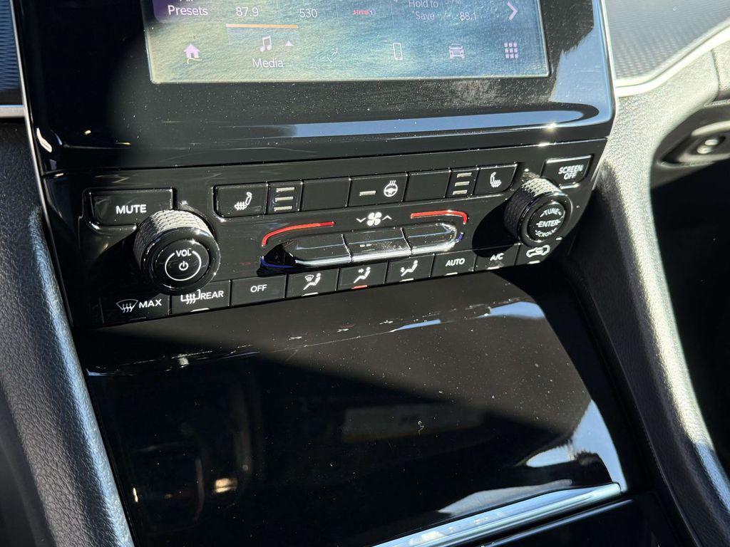 used 2025 Jeep Grand Cherokee car, priced at $37,000