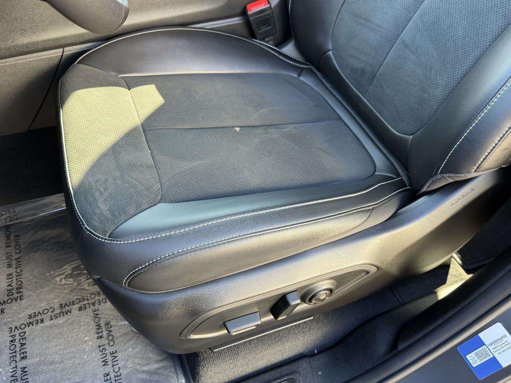 used 2025 Jeep Grand Cherokee car, priced at $37,000