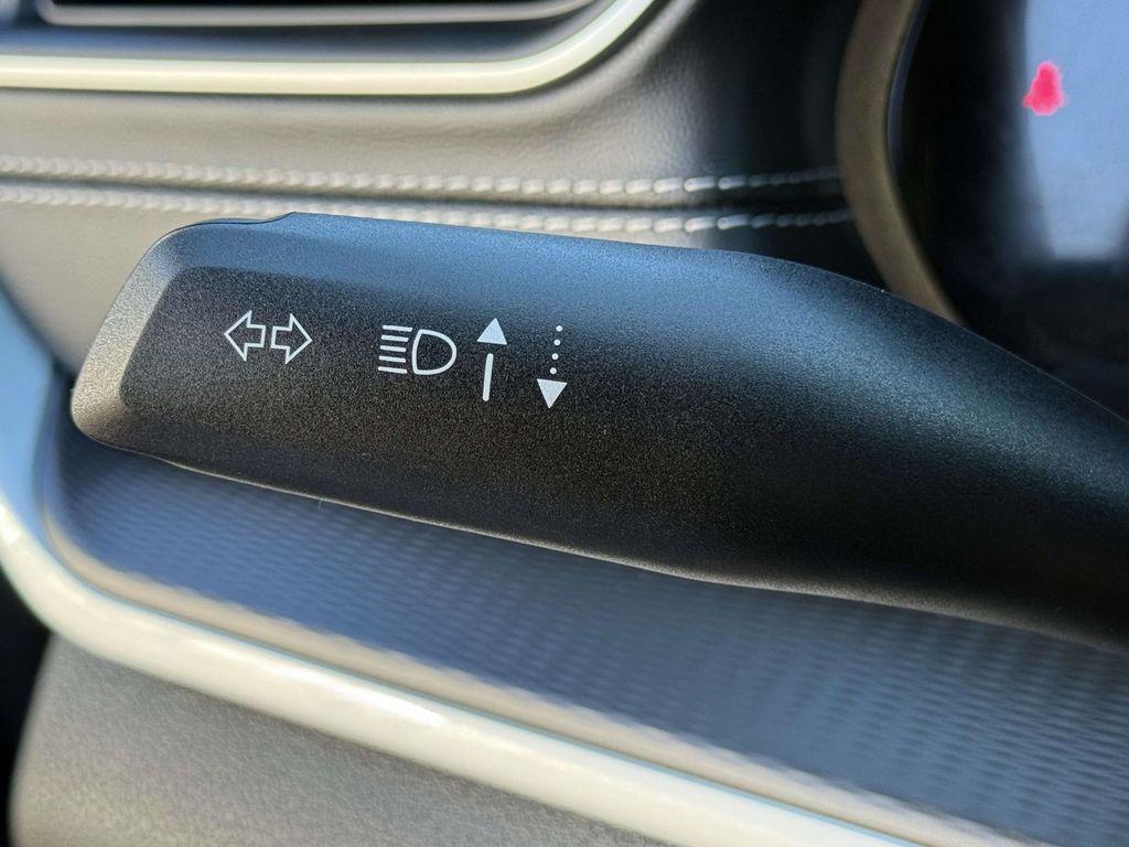 used 2025 Jeep Grand Cherokee car, priced at $37,000