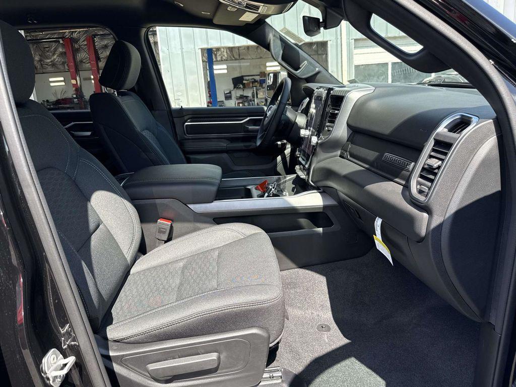 new 2025 Ram 1500 car, priced at $47,197