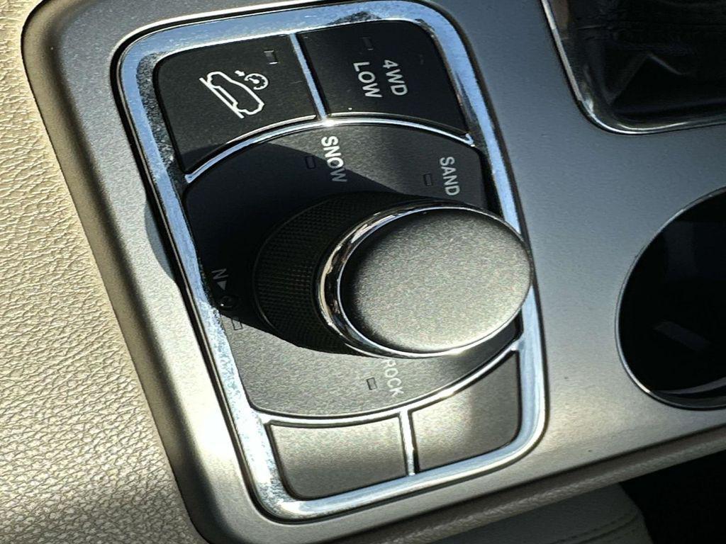 used 2018 Jeep Grand Cherokee car, priced at $18,995