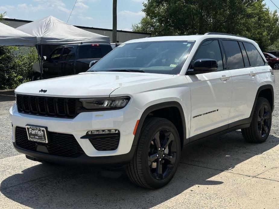 new 2024 Jeep Grand Cherokee car, priced at $44,699