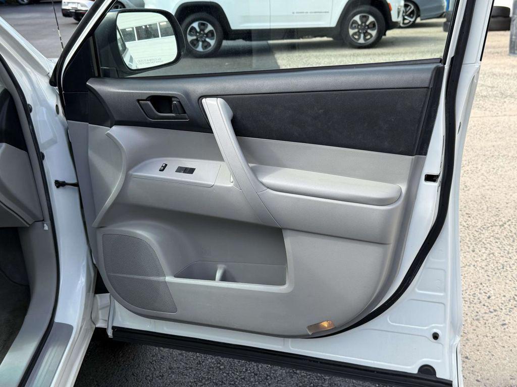 used 2008 Toyota Highlander car, priced at $8,995