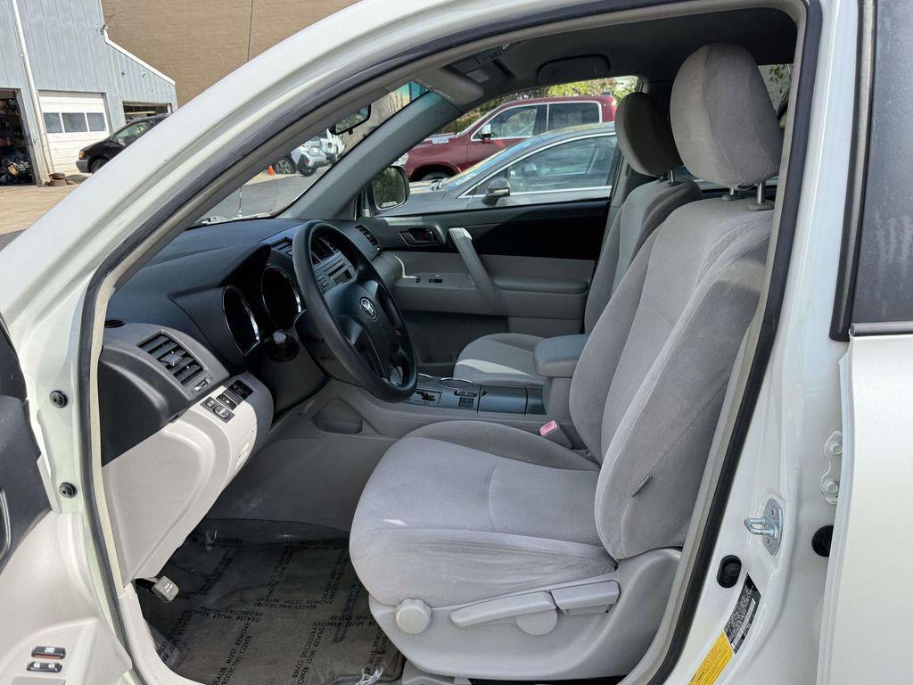 used 2008 Toyota Highlander car, priced at $8,995