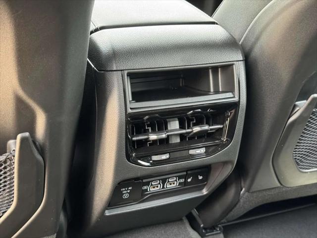 new 2025 Jeep Grand Cherokee car, priced at $42,105
