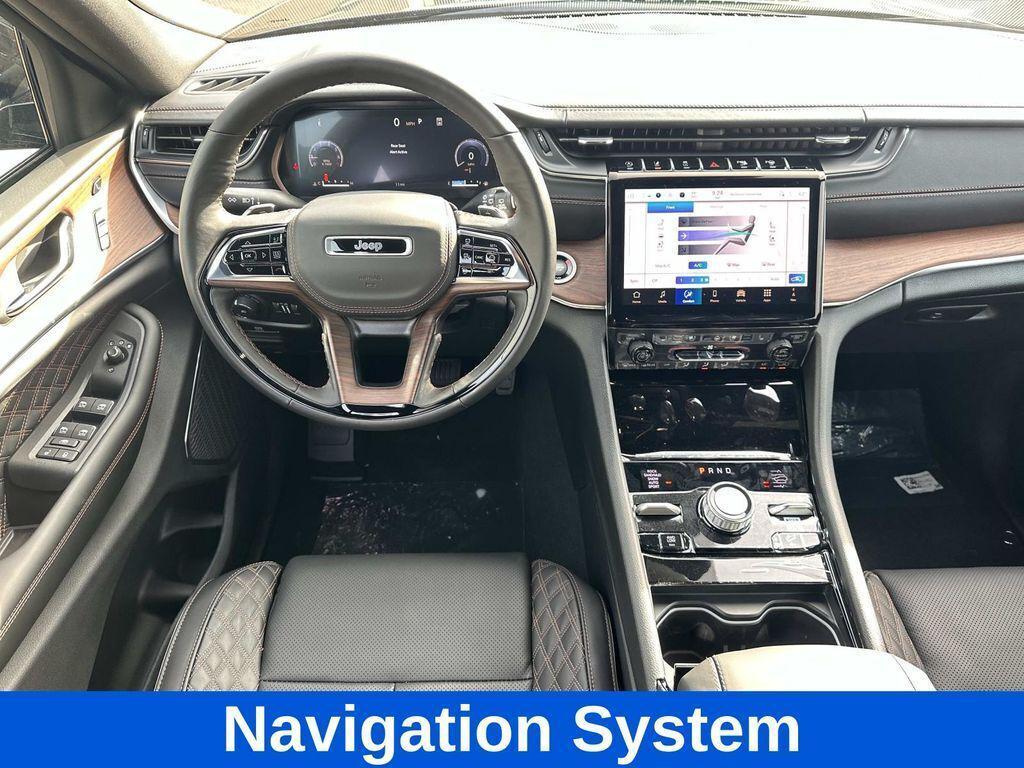 new 2025 Jeep Grand Cherokee car, priced at $53,770