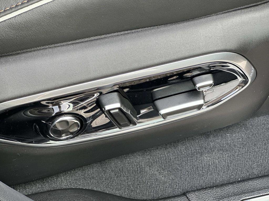 new 2025 Jeep Grand Cherokee car, priced at $53,770