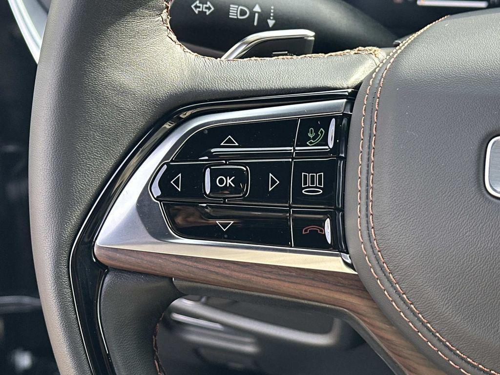 new 2025 Jeep Grand Cherokee car, priced at $53,770