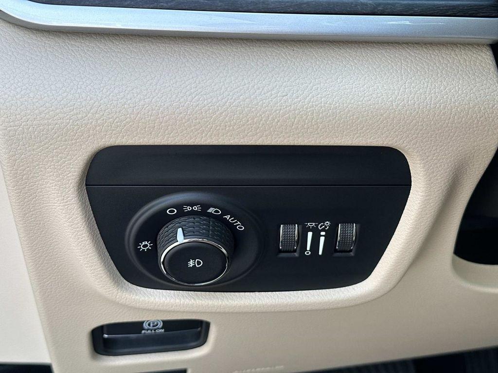 used 2021 Jeep Grand Cherokee L car, priced at $25,995