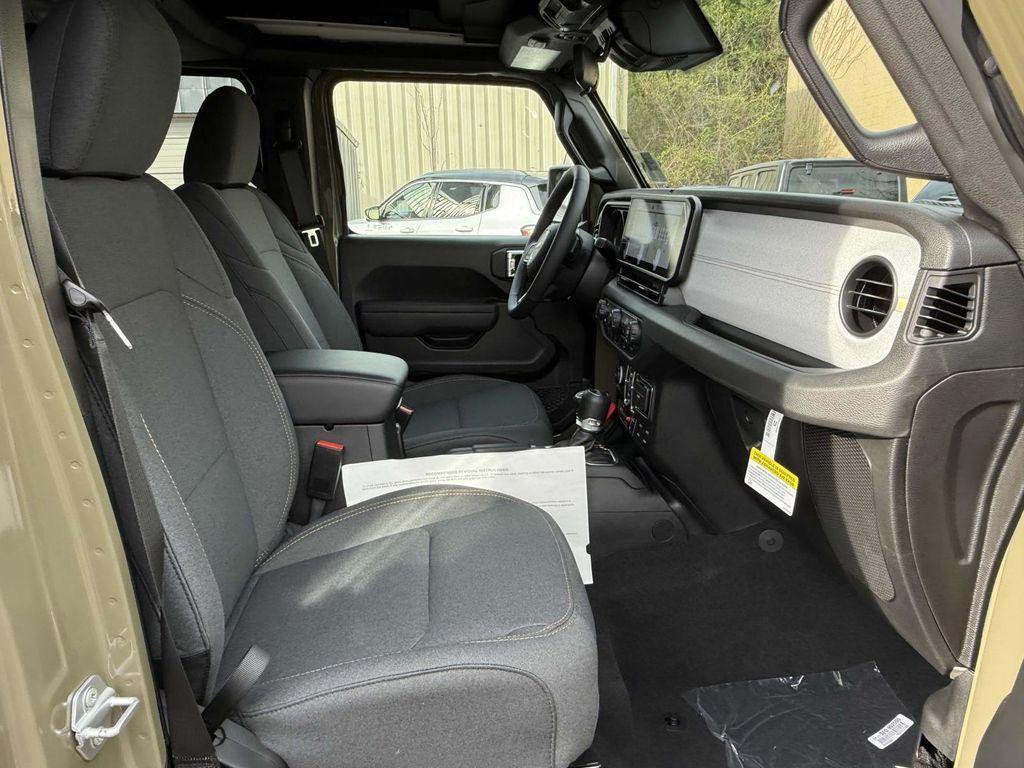 new 2025 Jeep Wrangler car, priced at $47,353