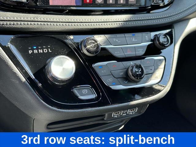 new 2025 Chrysler Pacifica Hybrid car, priced at $41,696