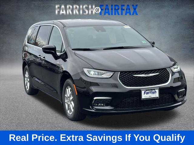 new 2025 Chrysler Pacifica car, priced at $38,733