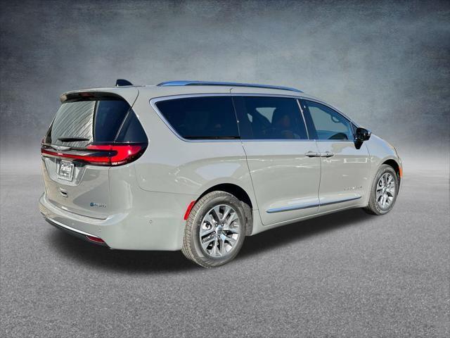 new 2025 Chrysler Pacifica car, priced at $51,257