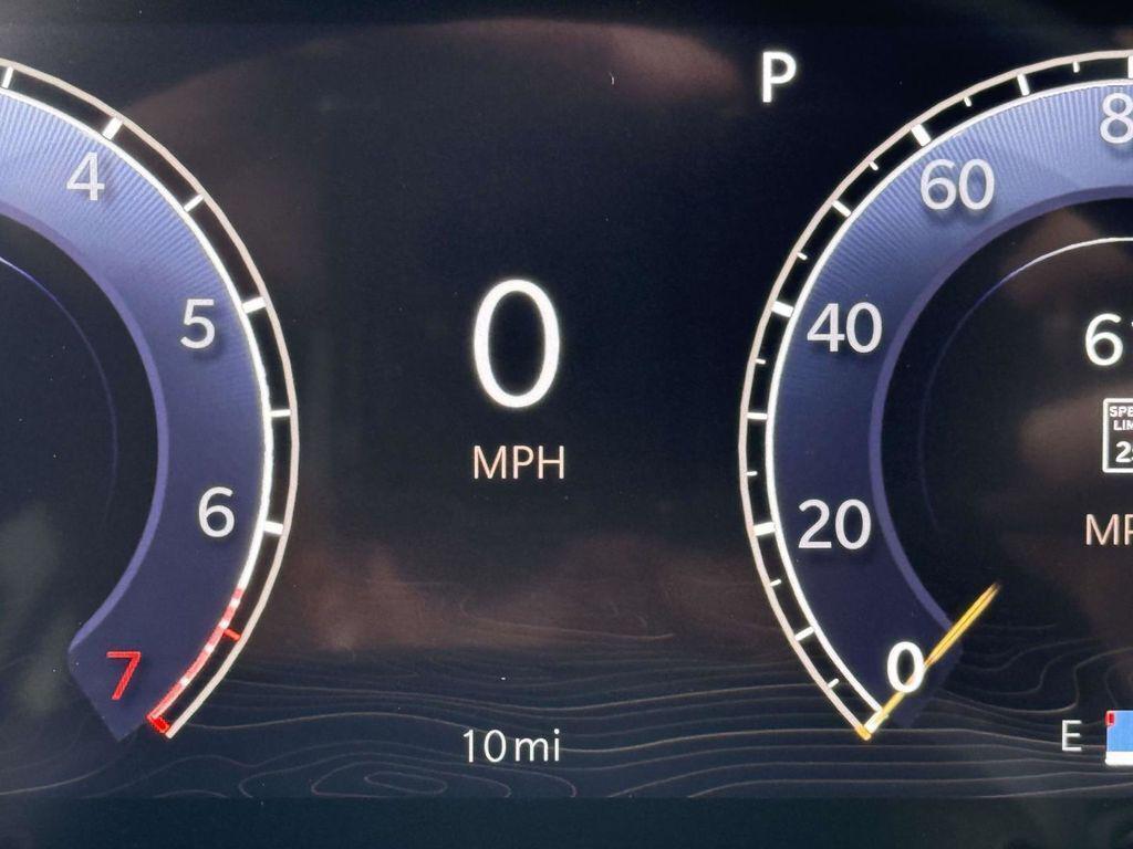 new 2025 Jeep Grand Cherokee car, priced at $53,770