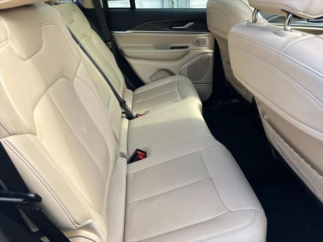 used 2022 Jeep Grand Cherokee car, priced at $33,000