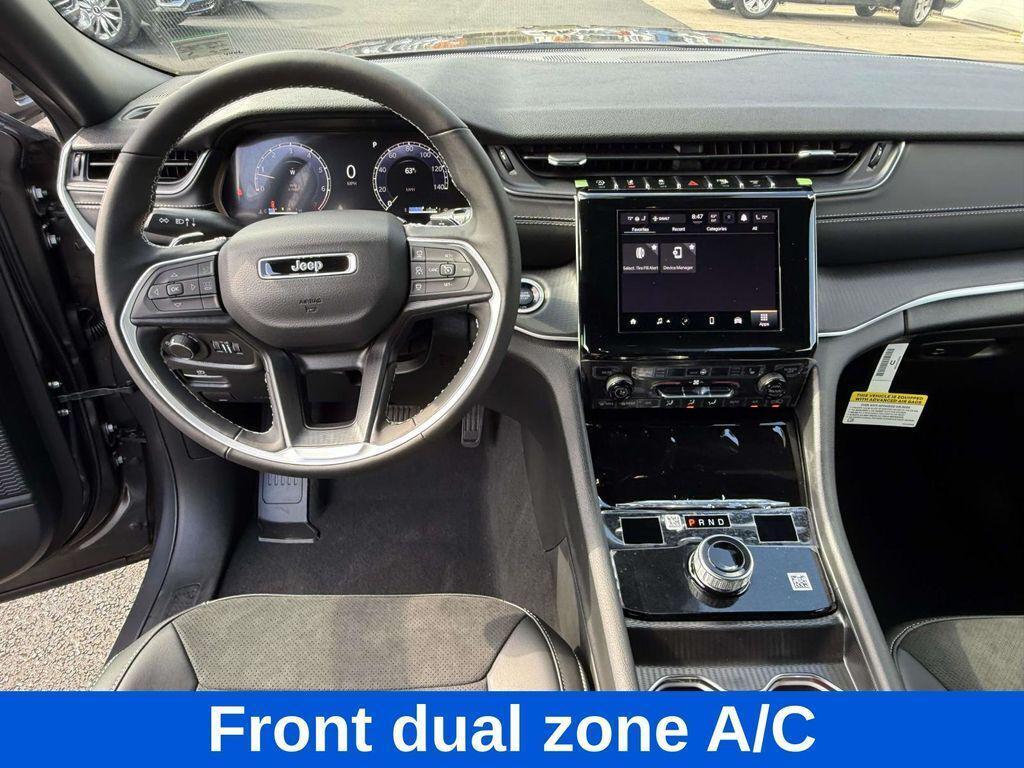 new 2025 Jeep Grand Cherokee car, priced at $38,955