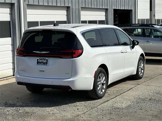 new 2024 Chrysler Pacifica car, priced at $41,387