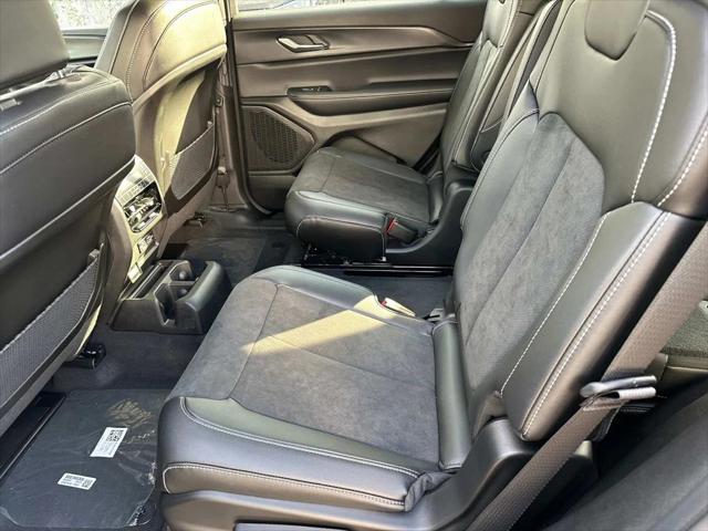 new 2025 Jeep Grand Cherokee L car, priced at $40,341