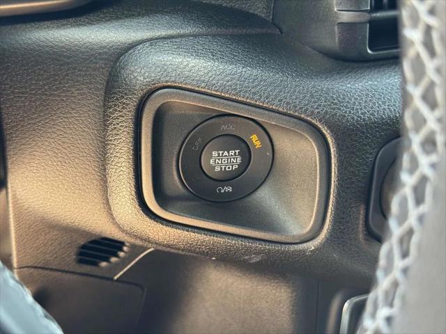 new 2025 Jeep Gladiator car, priced at $41,402