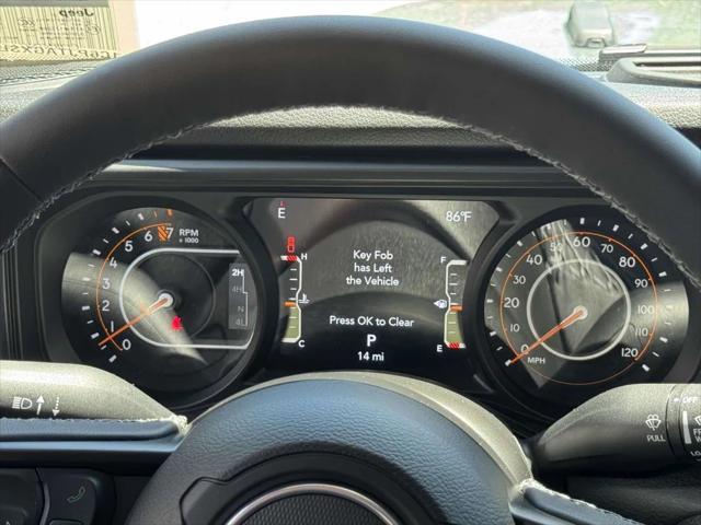 new 2025 Jeep Gladiator car, priced at $41,402
