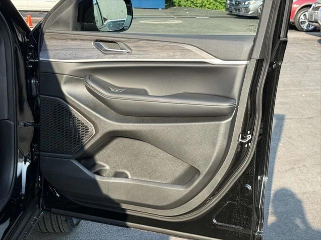 new 2025 Jeep Grand Cherokee L car, priced at $52,110