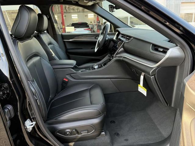 new 2025 Jeep Grand Cherokee L car, priced at $52,110