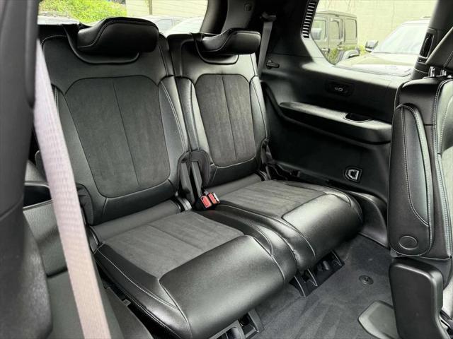 used 2025 Jeep Grand Cherokee L car, priced at $40,000