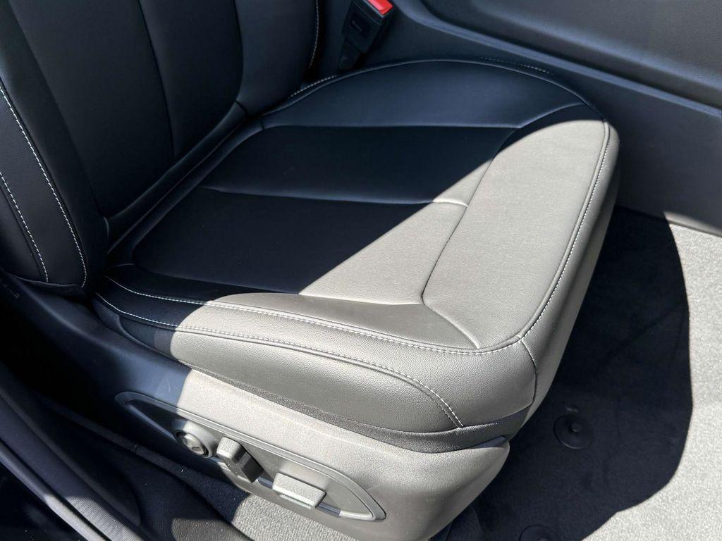 new 2025 Jeep Grand Cherokee car, priced at $40,752