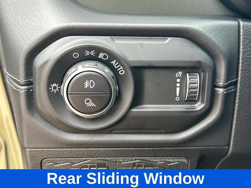 new 2025 Jeep Gladiator car, priced at $49,995