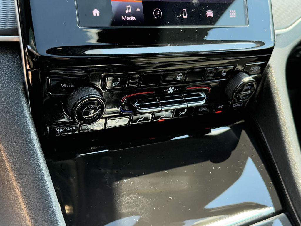 used 2025 Jeep Grand Cherokee car, priced at $35,000