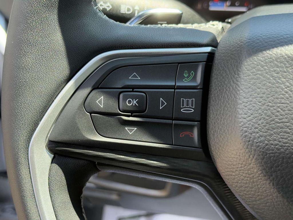 used 2025 Jeep Grand Cherokee car, priced at $35,000