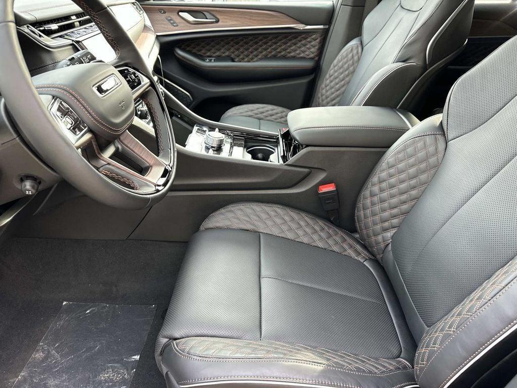 new 2025 Jeep Grand Cherokee car, priced at $53,770