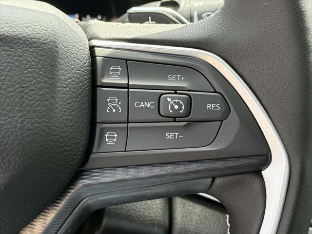 new 2025 Jeep Grand Cherokee car, priced at $38,060