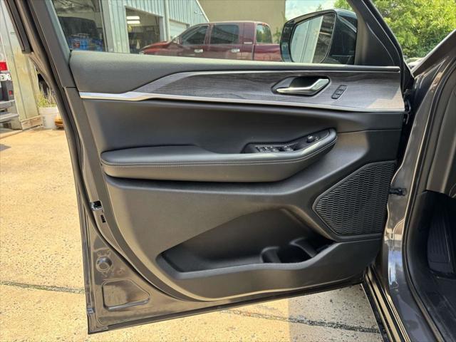 new 2025 Jeep Grand Cherokee L car, priced at $42,229